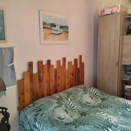 Sam Su Fi Maison De Bord De *