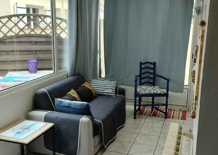 Sam Su Fi Maison De Bord De Ла-Бар-де-Мон