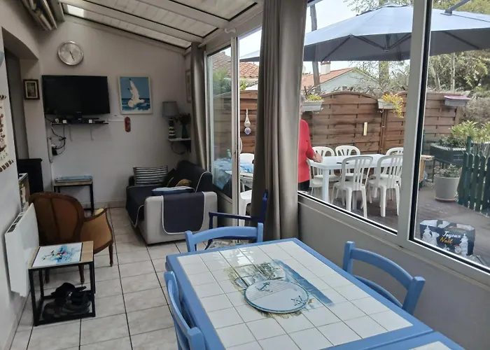 Sam Su Fi Maison De Bord De Дом отдыха Ла-Бар-де-Мон